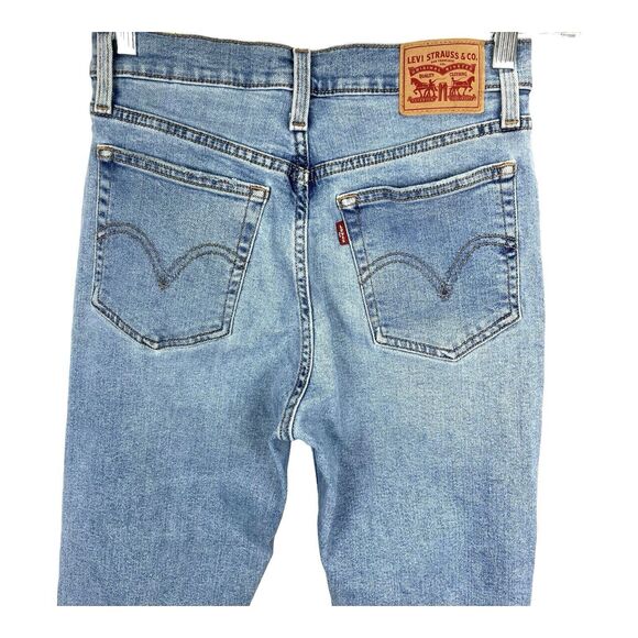 Levi Wedgie Straight Ankle Jeans Sz 28 Frayed Hem Distressed - Picture 4 of 9